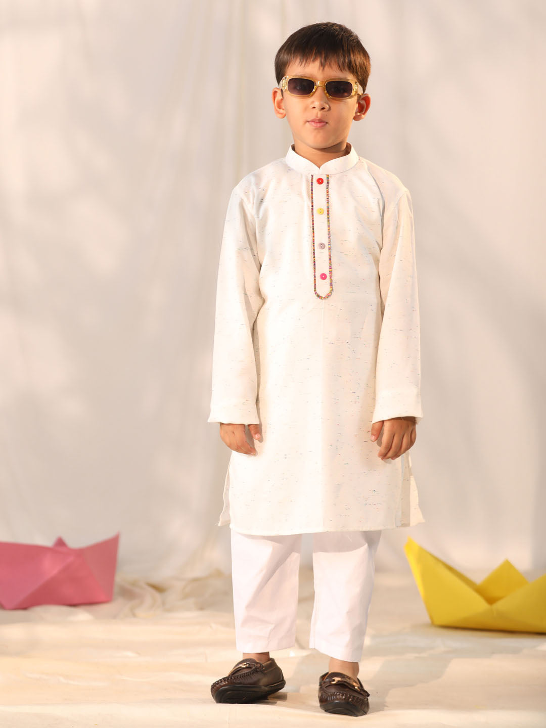 VASTRAMAY Boys' Cream Holi Special Kurta Pyjama Set - qivii