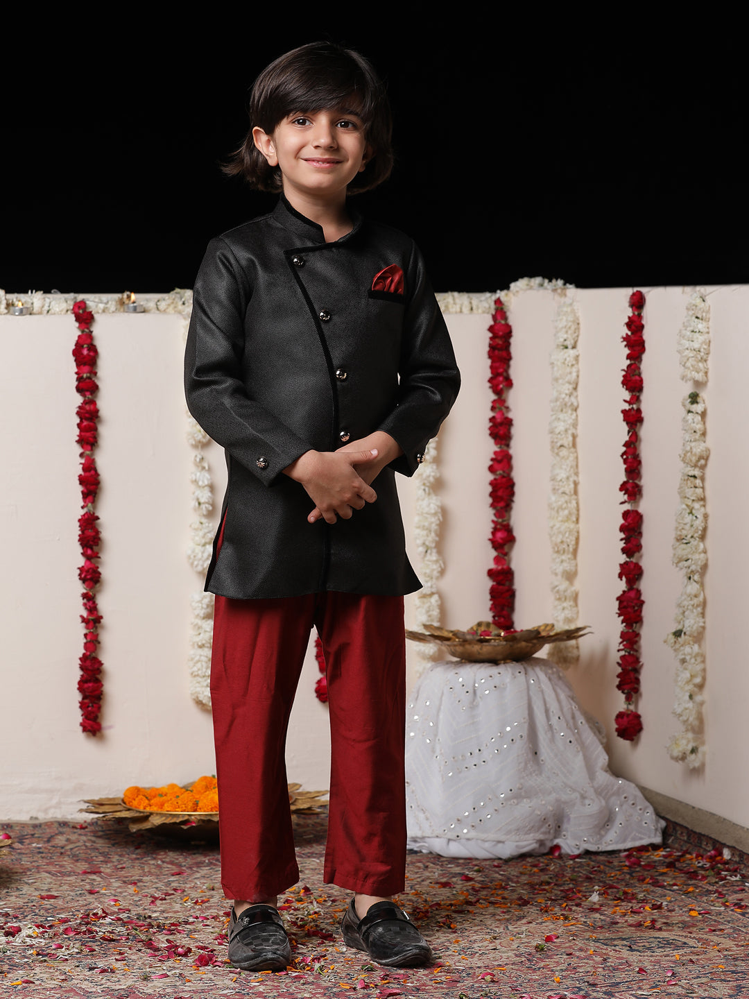 Vastramay Boys' Black Cotton Blend Sherwani And Pyjama Set - qivii