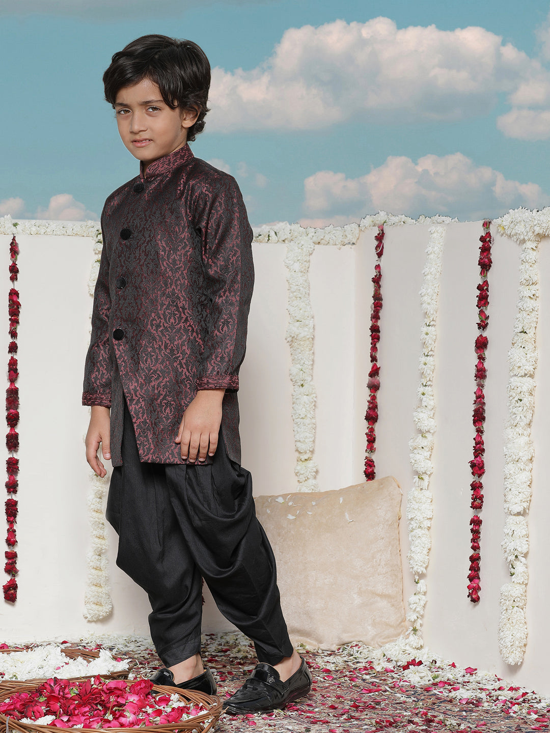 VASTRAMAY Boys' Maroon Silk Blend Sherwani - qivii