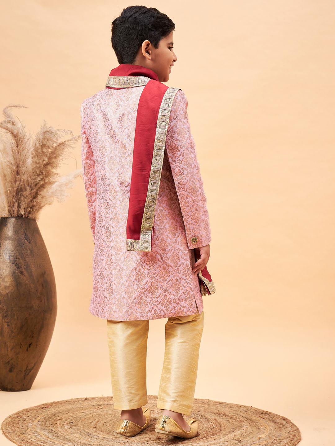 VASTRAMAY Boys Pink & Gold-Colored Woven-Design Brocade Slim Fit Sherwani Set With Maroon Color Dupatta - qivii