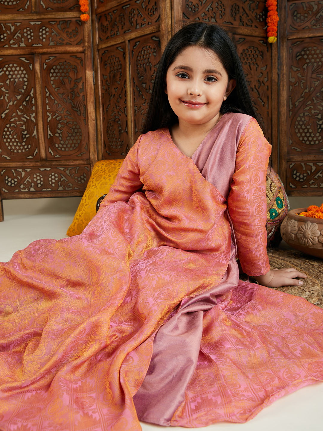 VASTRAMAY Girl's Pink Jacquard Anarkali Kurta Salwar Set - qivii