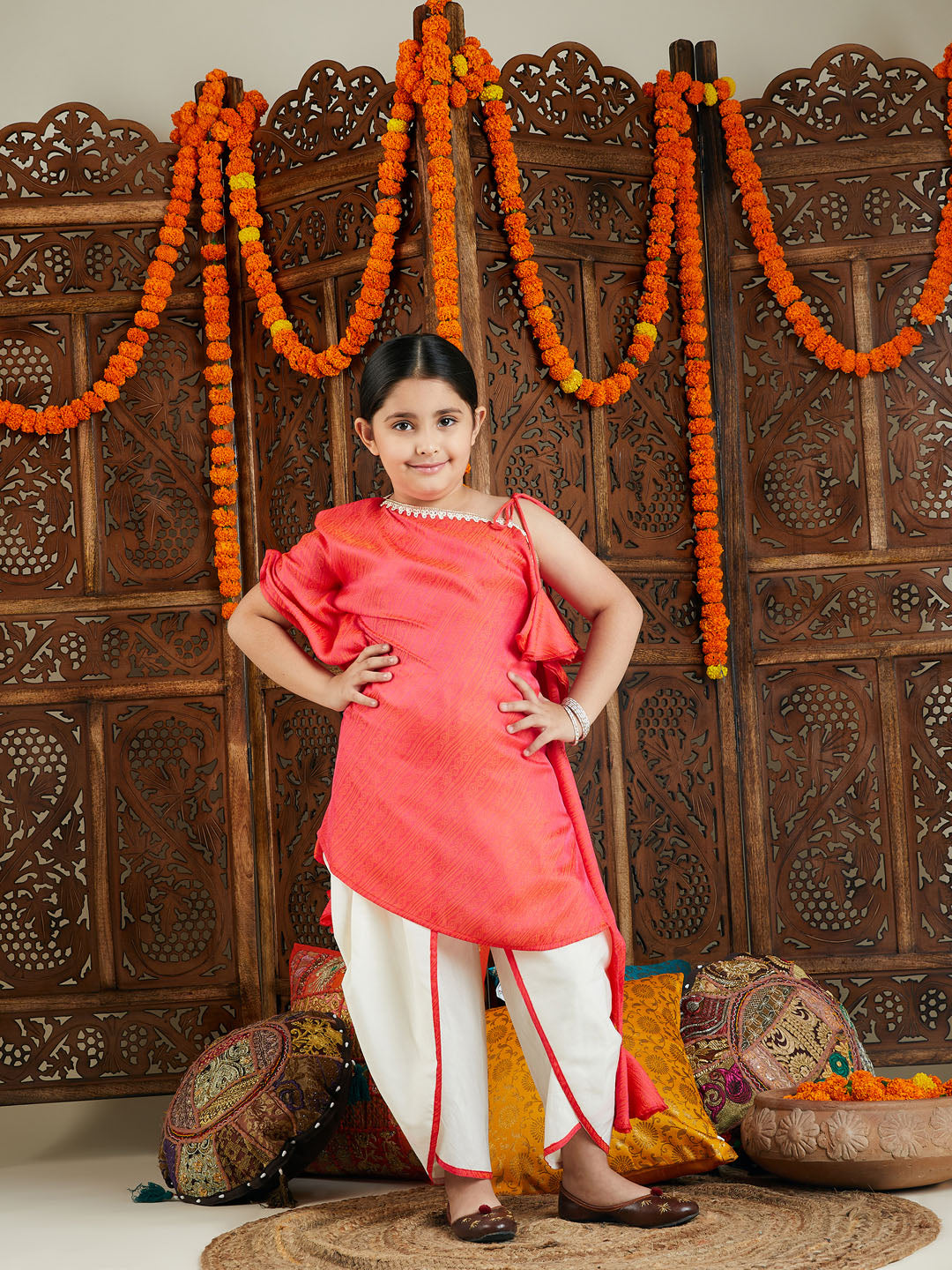 Girls' Rose Pink Jacquard Kaftan With Solid Dhoti Pant - qivii