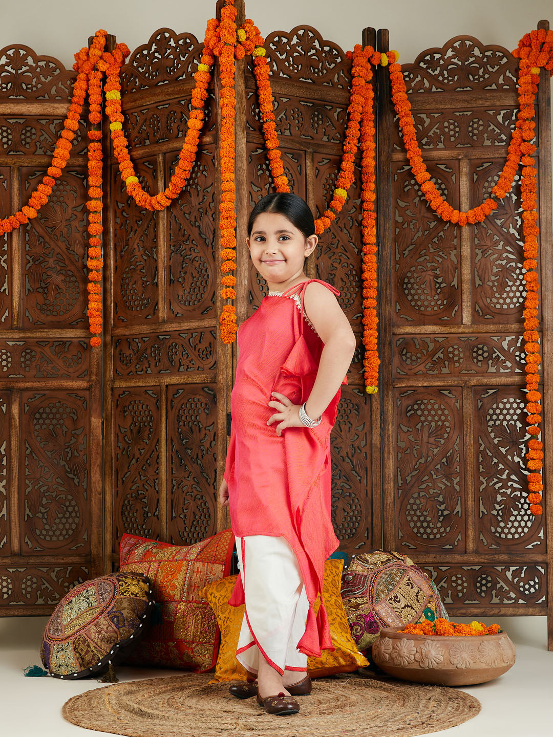 Girls' Rose Pink Jacquard Kaftan With Solid Dhoti Pant - qivii