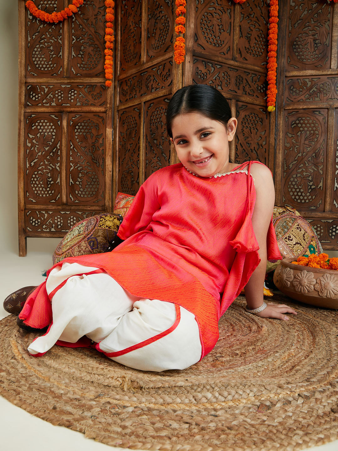 Girls' Rose Pink Jacquard Kaftan With Solid Dhoti Pant - qivii