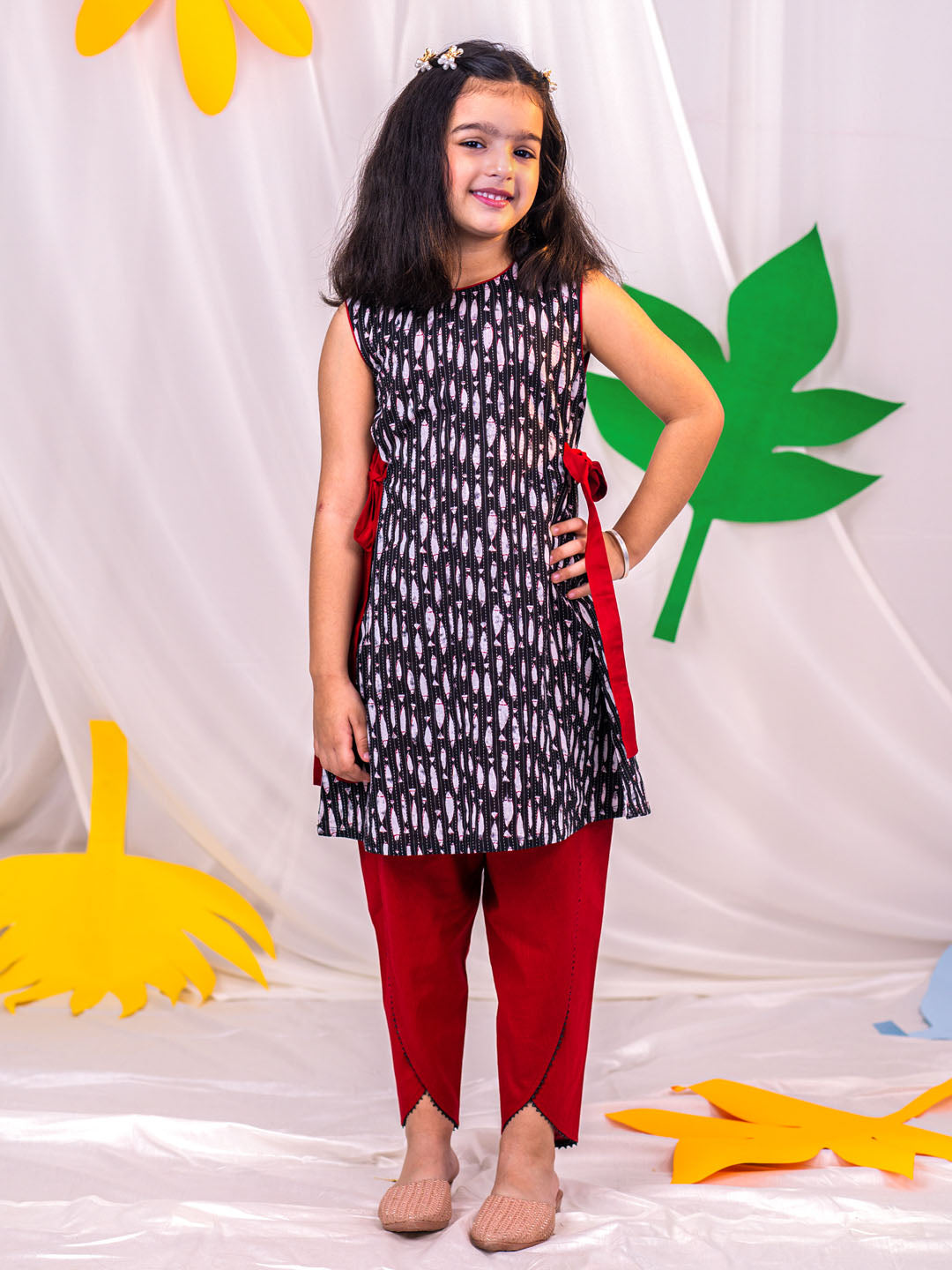 VASTRAMAY Girls Black And Maroon Dhoti Kurta Set - qivii