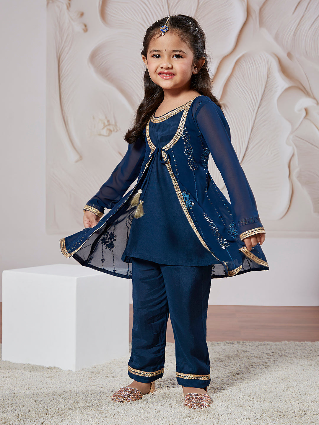 VASTRAMAY Girls' Turquoise Jacket Kurta Set - qivii