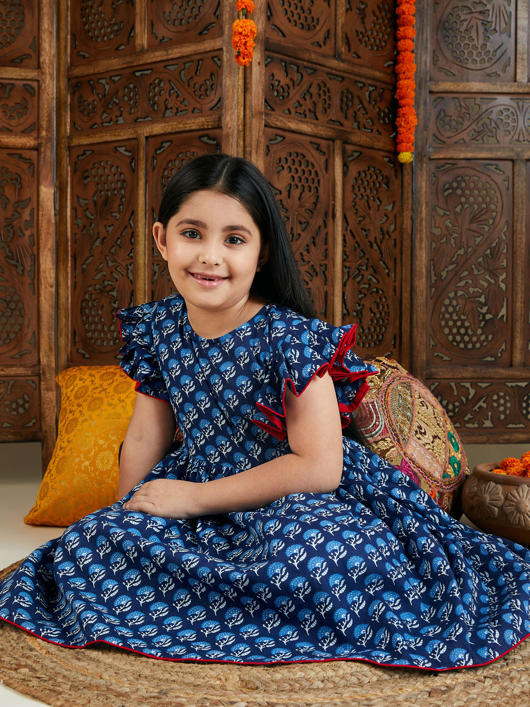 VASTRAMAY Girl's Blue Printed Frock With Leggings Set - qivii