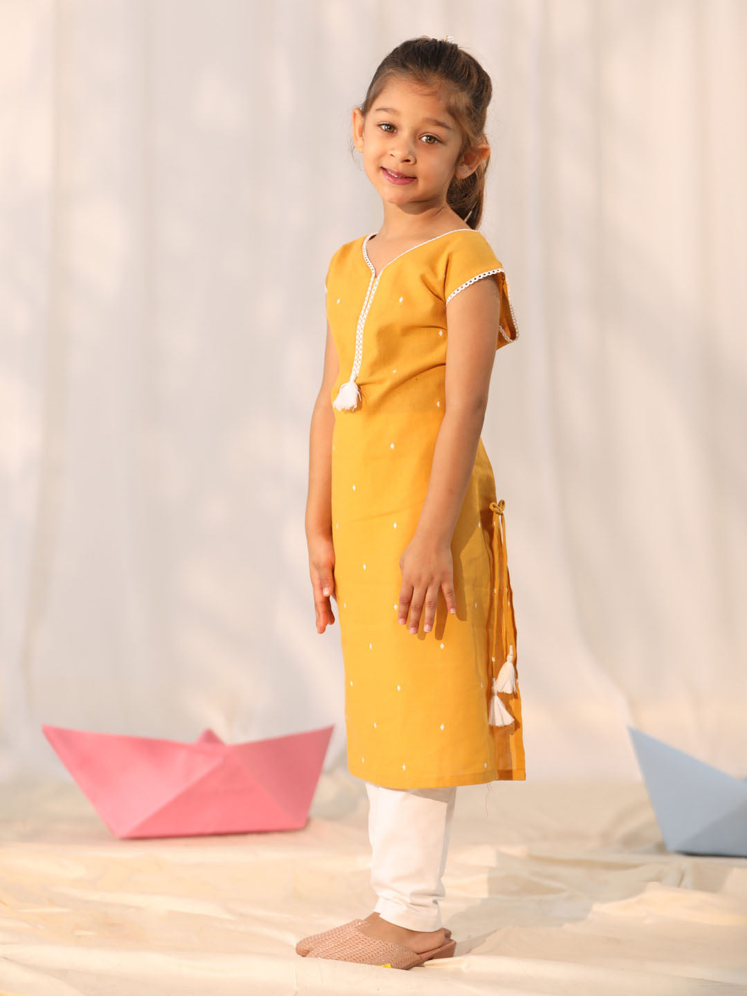 VASTRAMAY Girls' Mustard Kurta Leggings Set - qivii