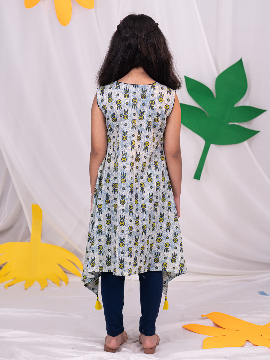 VASTRAMAY Girls' Blue Printed Kurta Leggings Set - qivii