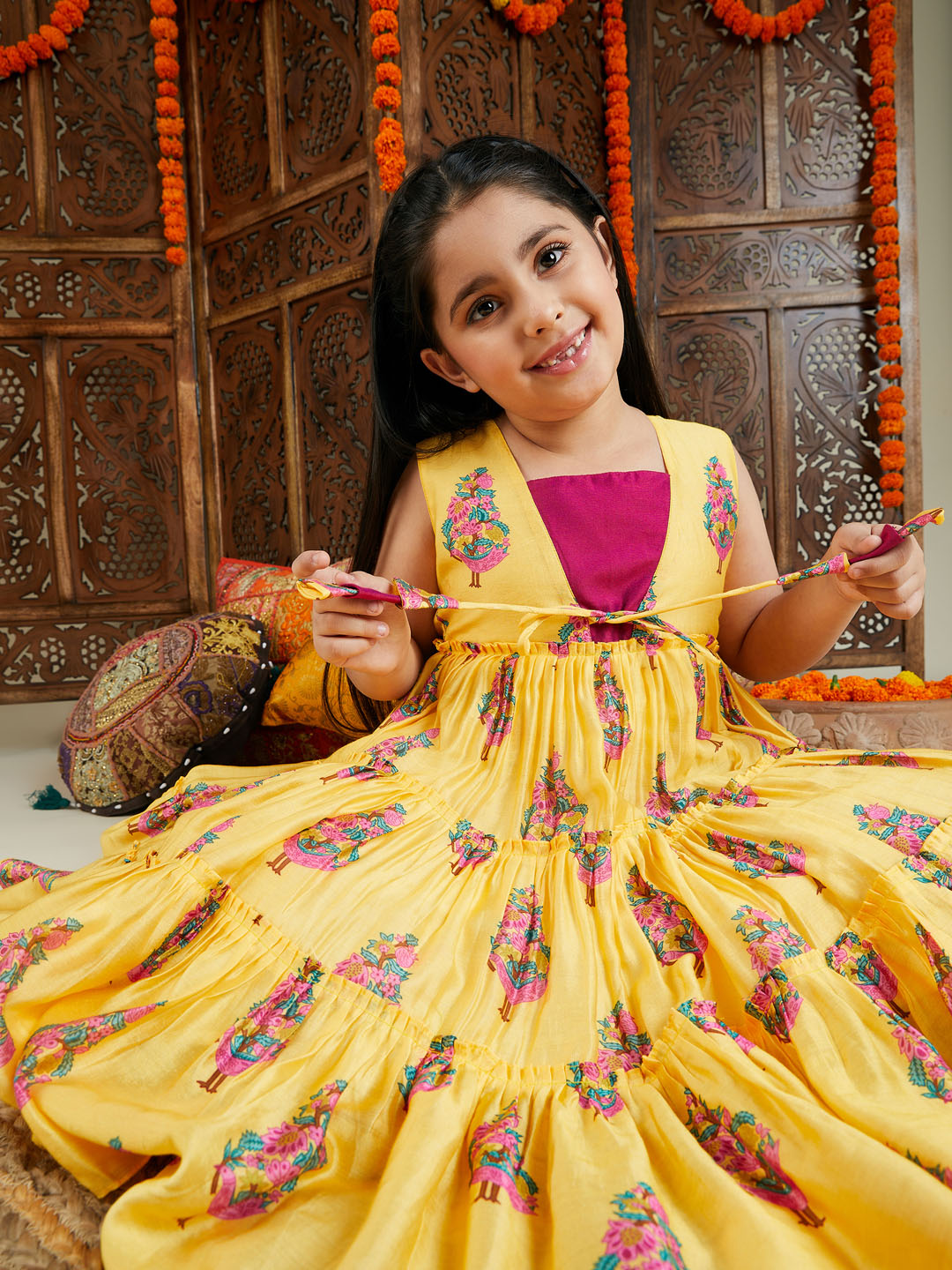 VASTRAMAY Girls' Yellow And Pink Ethnic Kurta Pant Set - qivii