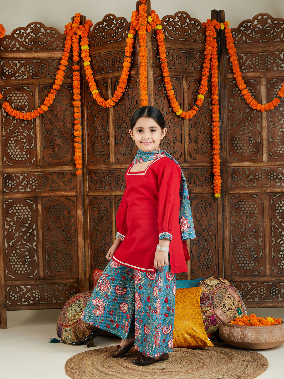 VASTRAMAY Girls Red kurta and Palazzo Pant Dupatta Set - qivii