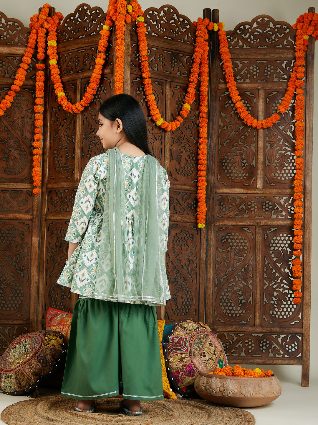 VASTRAMAY Girls Green Ikkat Print Sarara Set - qivii