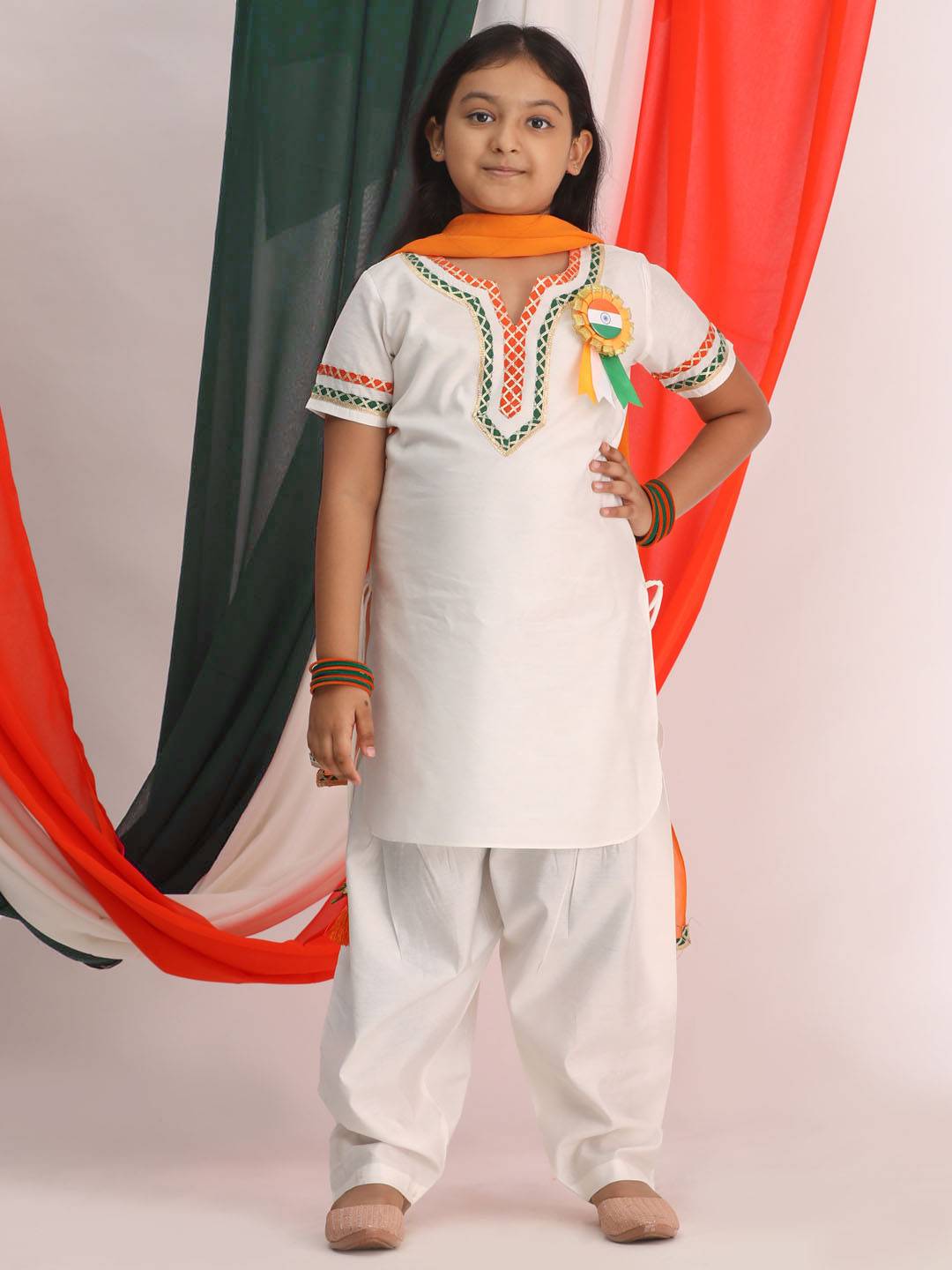 VASTRAMAY Girls Republic Day Special White Kurta Salwar Set - qivii