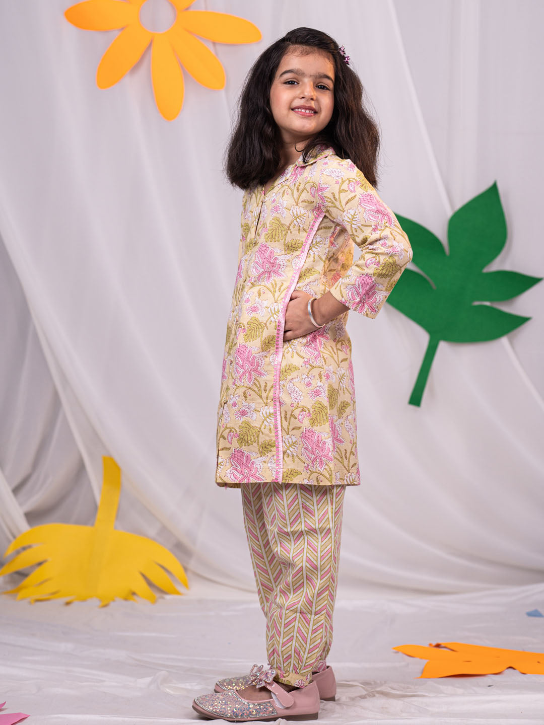 VASTRAMAY Girls' Yellow Printed Kurta Patiala Set - qivii