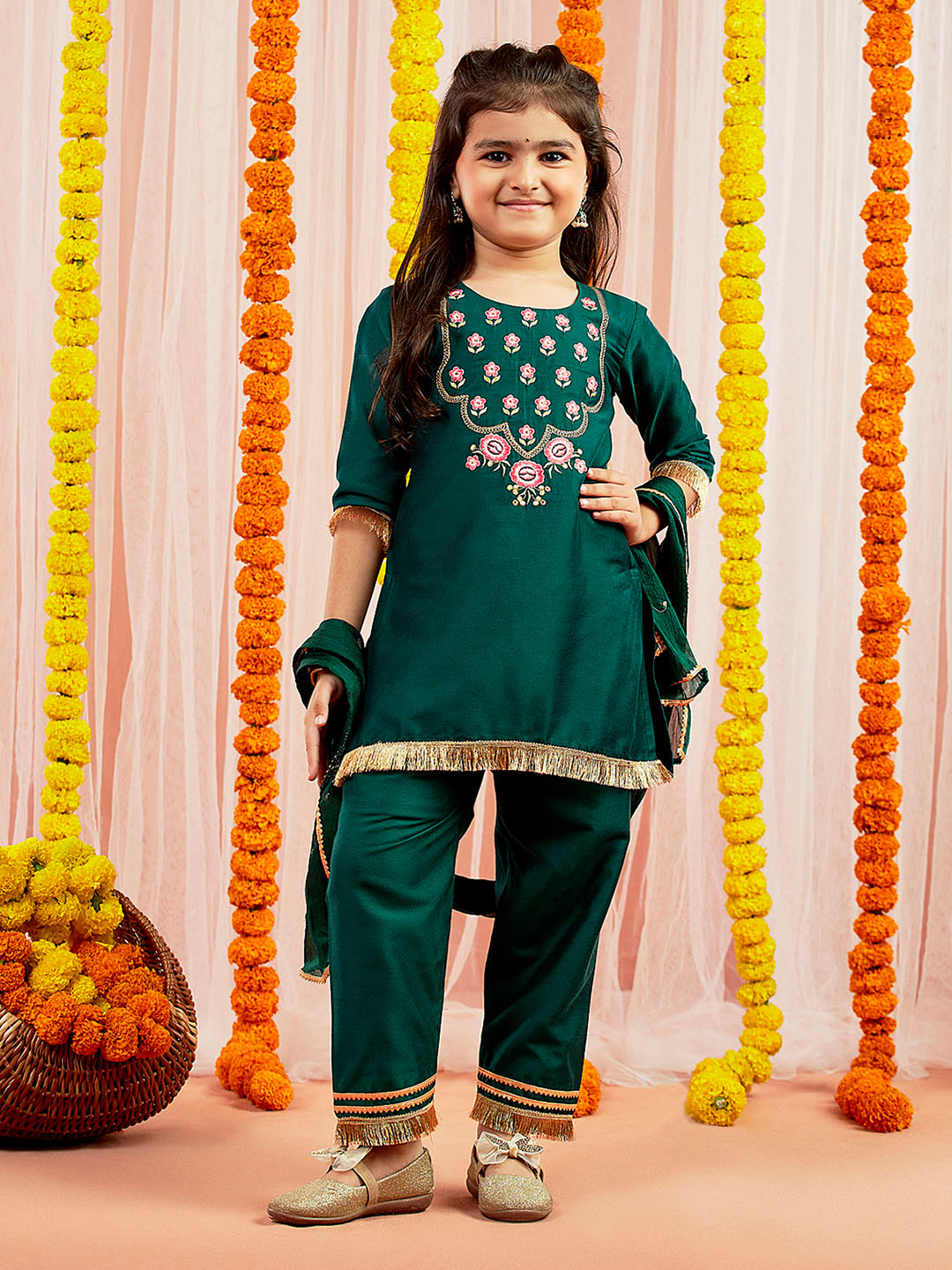 VASTRAMAY Girls' Green Kurta Pyjama And Dupatta Set. - qivii