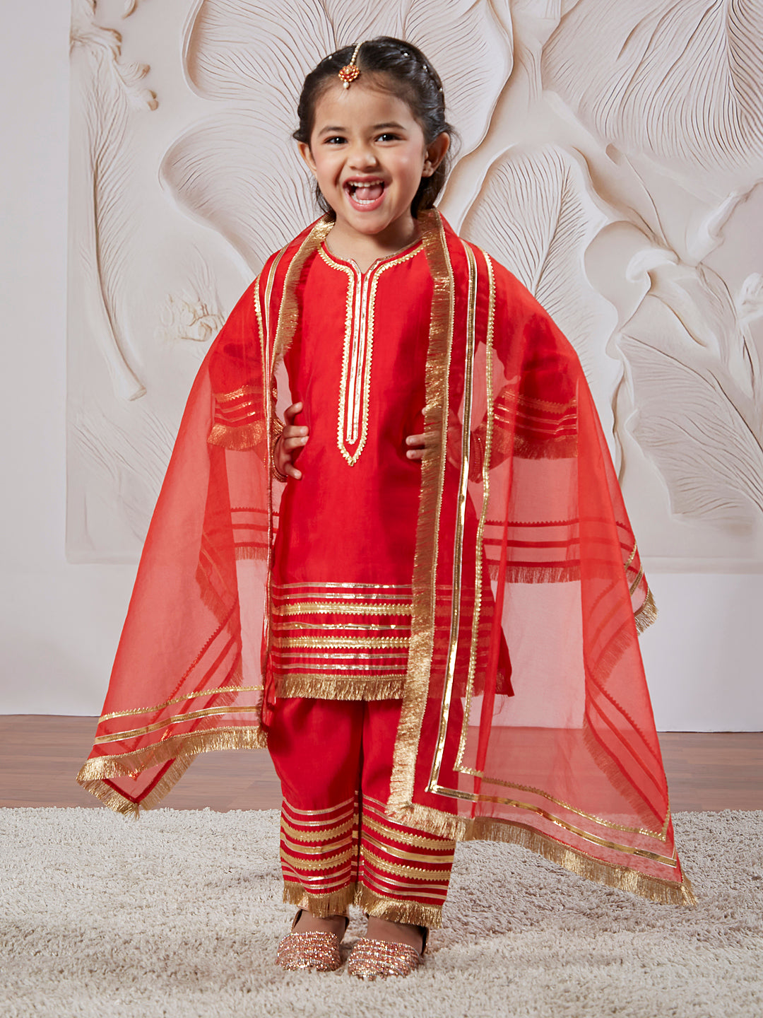 VASTRAMAY Girls' Red Kurta Set With Dupatta - qivii