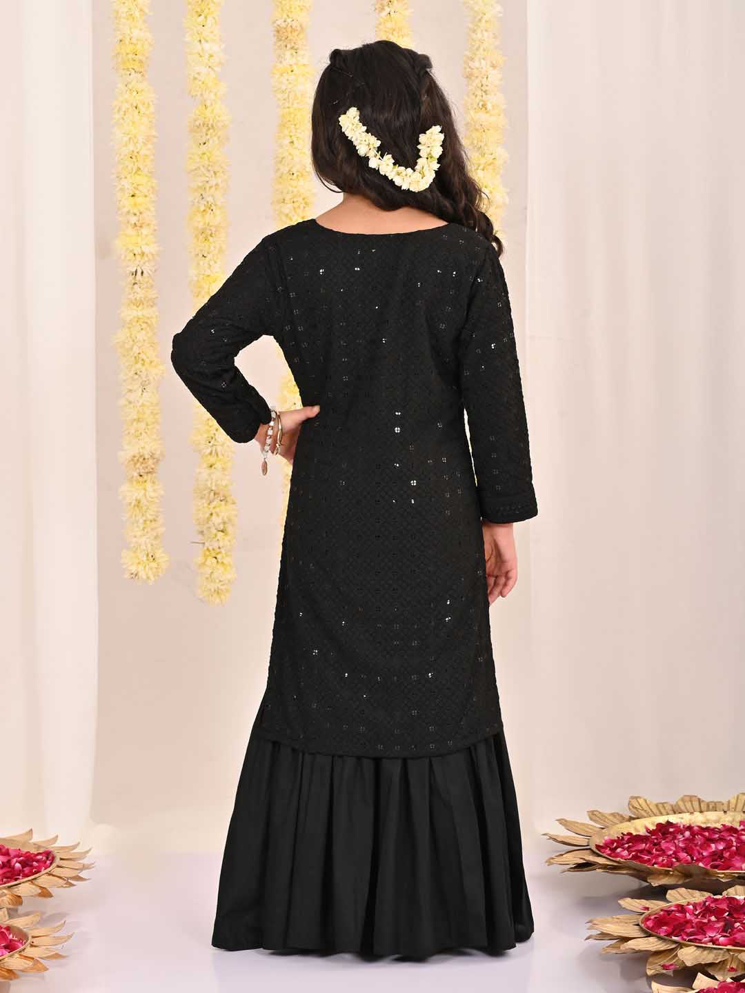VASTRAMAY Girls' Black Embellished Kurta Palazzo Set - qivii