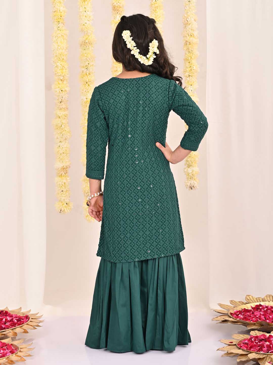 VASTRAMAY Girls' Green Embellished Kurta Palazzo Set - qivii