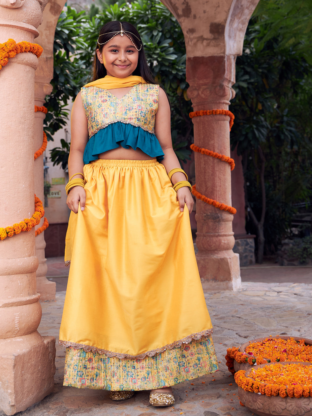 VASTRAMAY Girls' Yellow Silk Blend Embellished Lehenga Set - qivii
