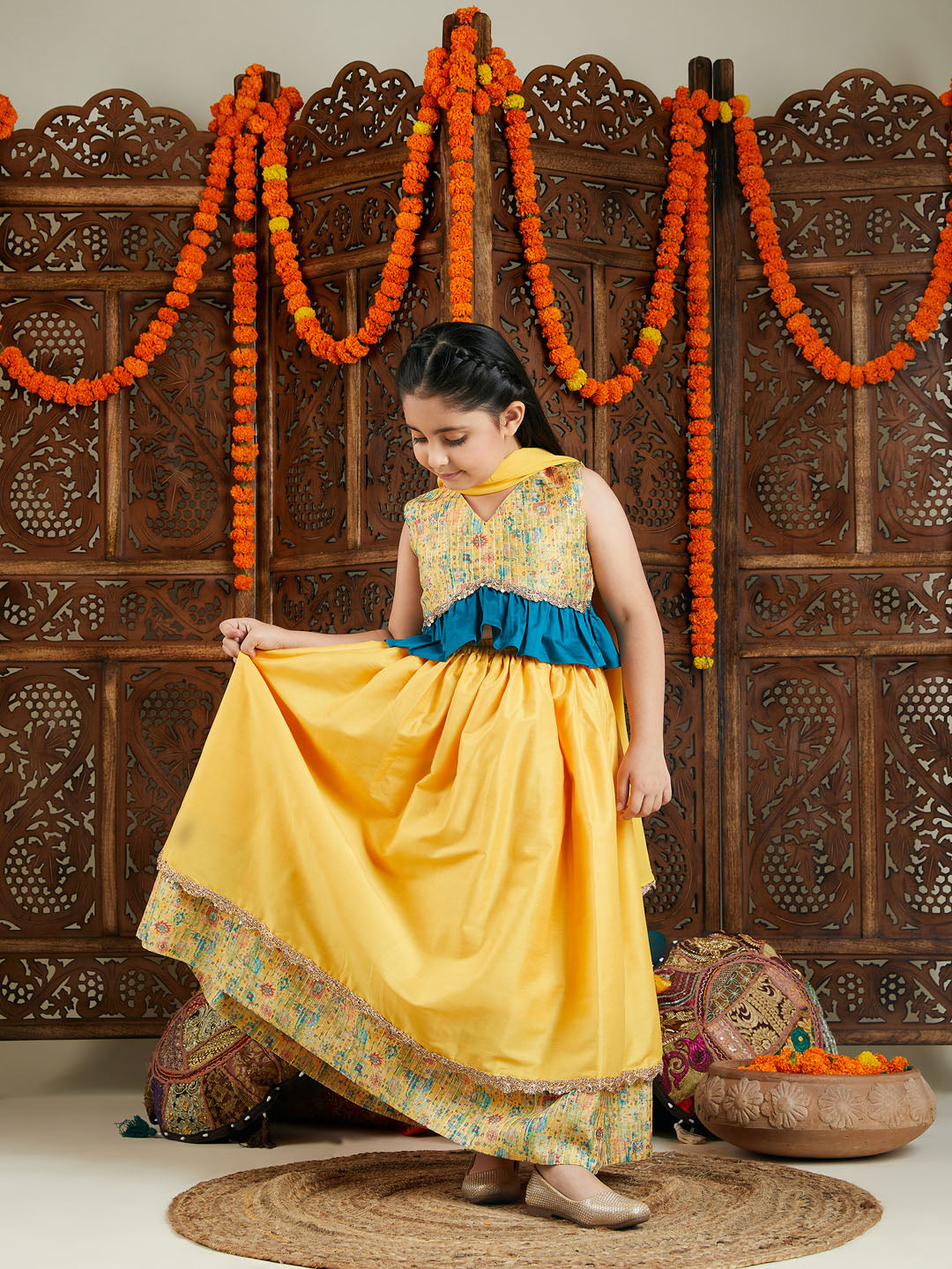 VASTRAMAY Girls' Yellow Silk Blend Embellished Lehenga Set - qivii