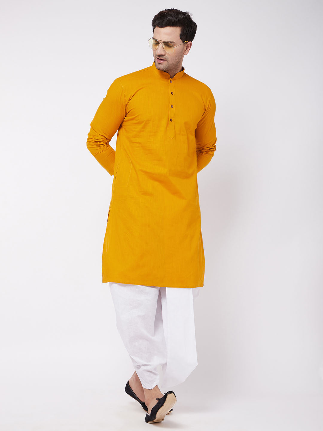 Men's Mustard And White Cotton Blend Kurta And Dhoti Set