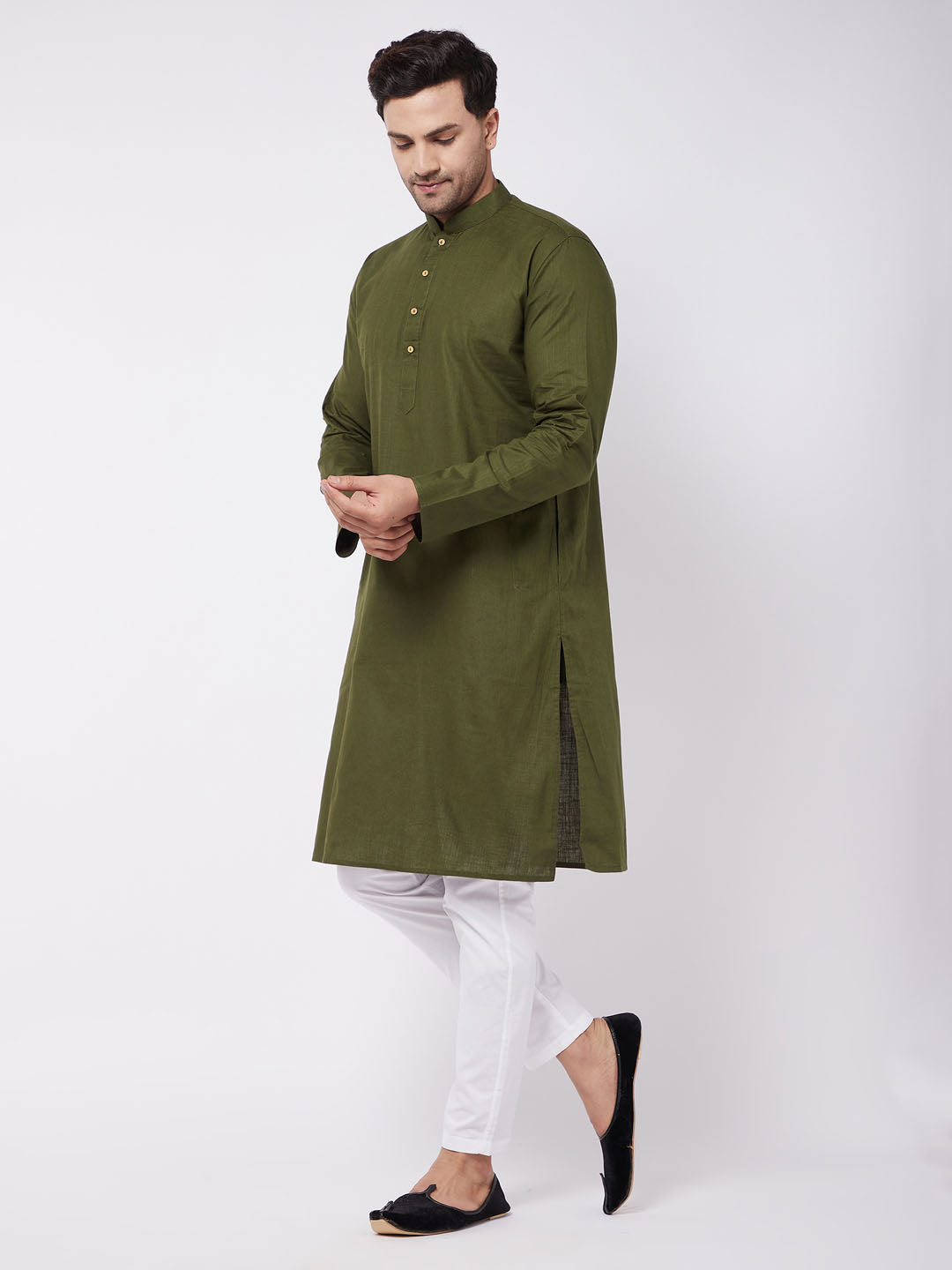 Men's Mehendi Green Solid Cotton Blend Kurta And White Cotton Pant Set