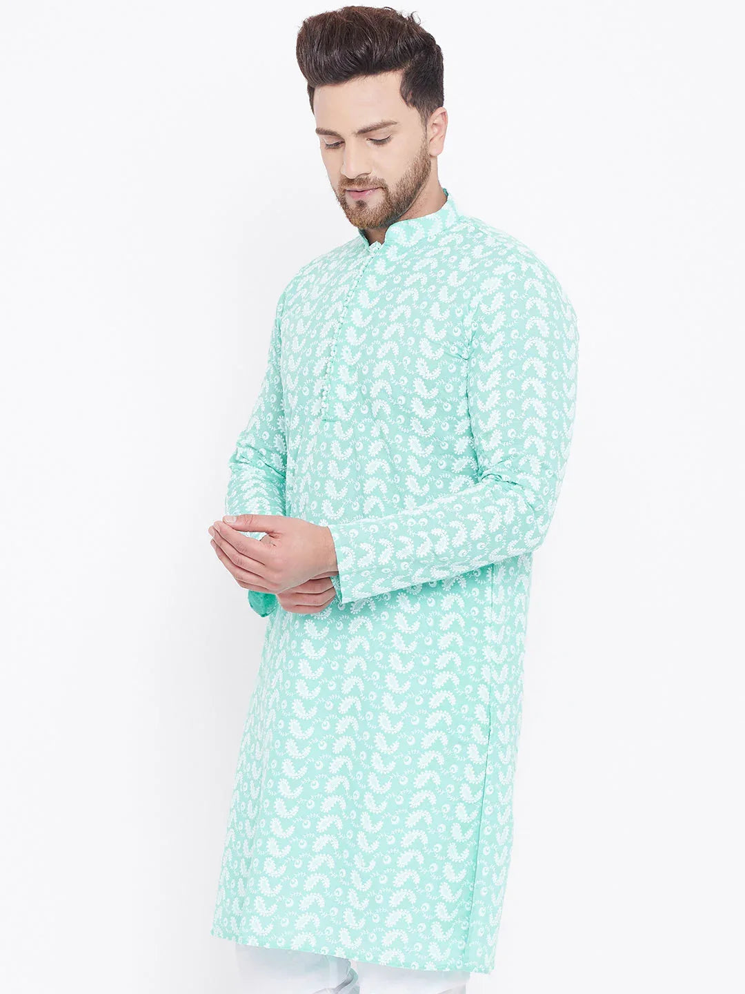 VASTRAMAY Men's Green Pure Cotton Chikankari Kurta