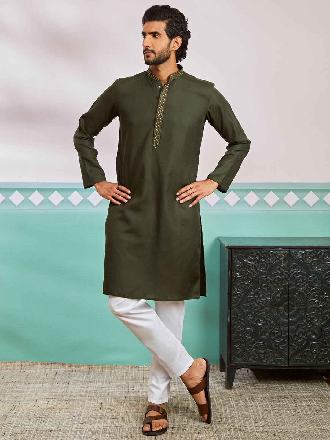 Men's Mehendi Green Cotton Blend Kurta And Pyjama Set
