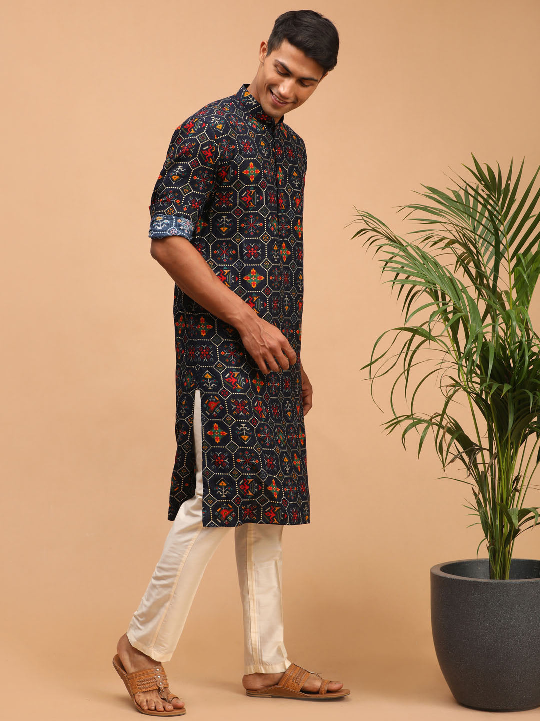 Men's Blue & Cream Cotton Blend Patola Kurta & Pyjama Set