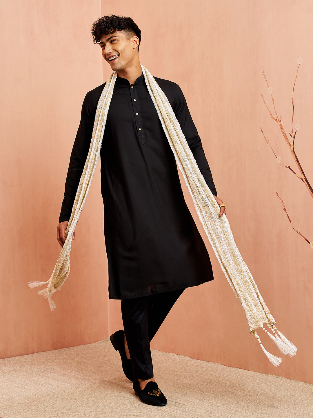 Men's Black Kurta Pyjama Set with White Dupatta