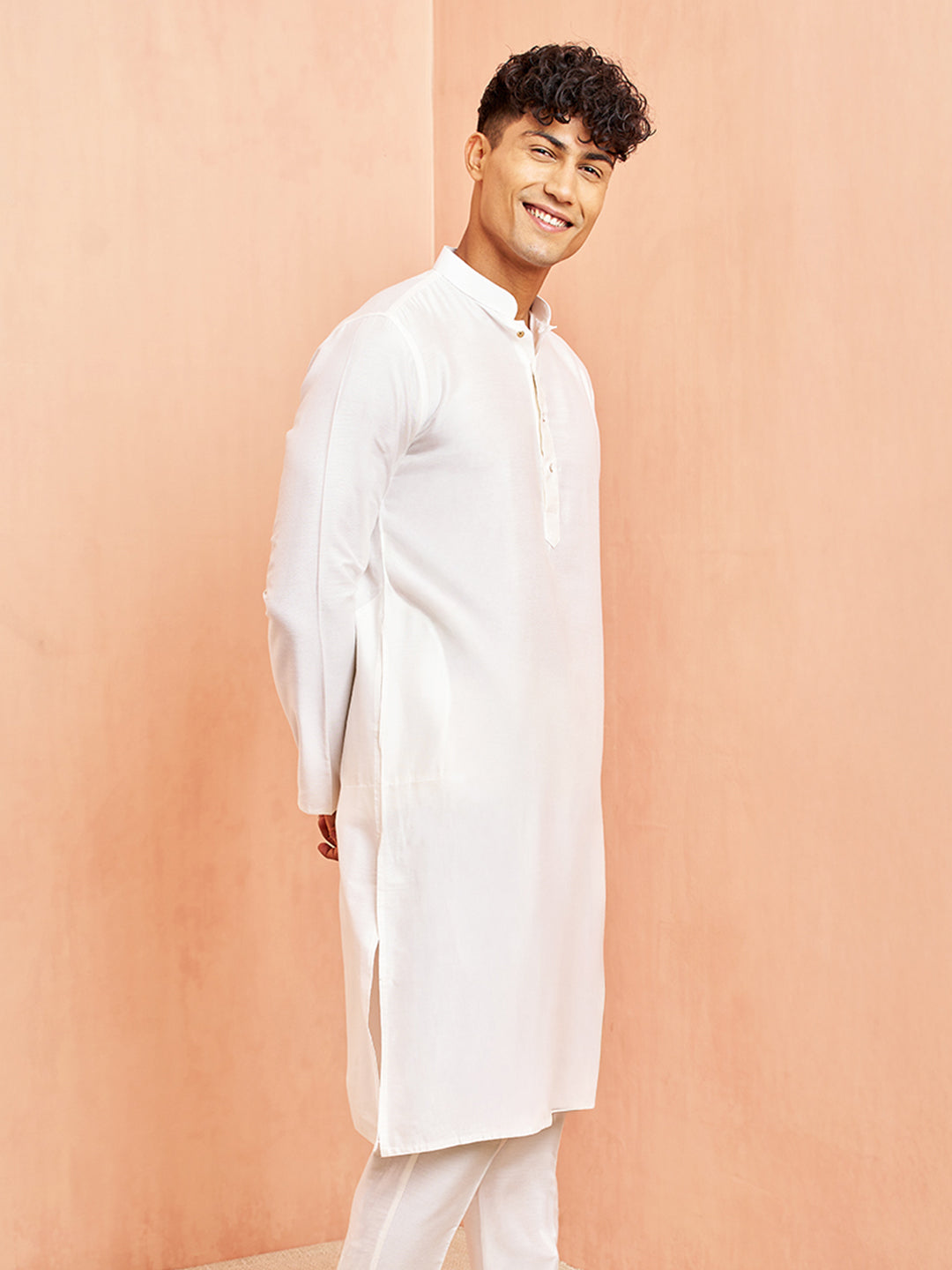 Men's White Viscose Kurta Long Sleeve Mandarin Collar Festive Wear