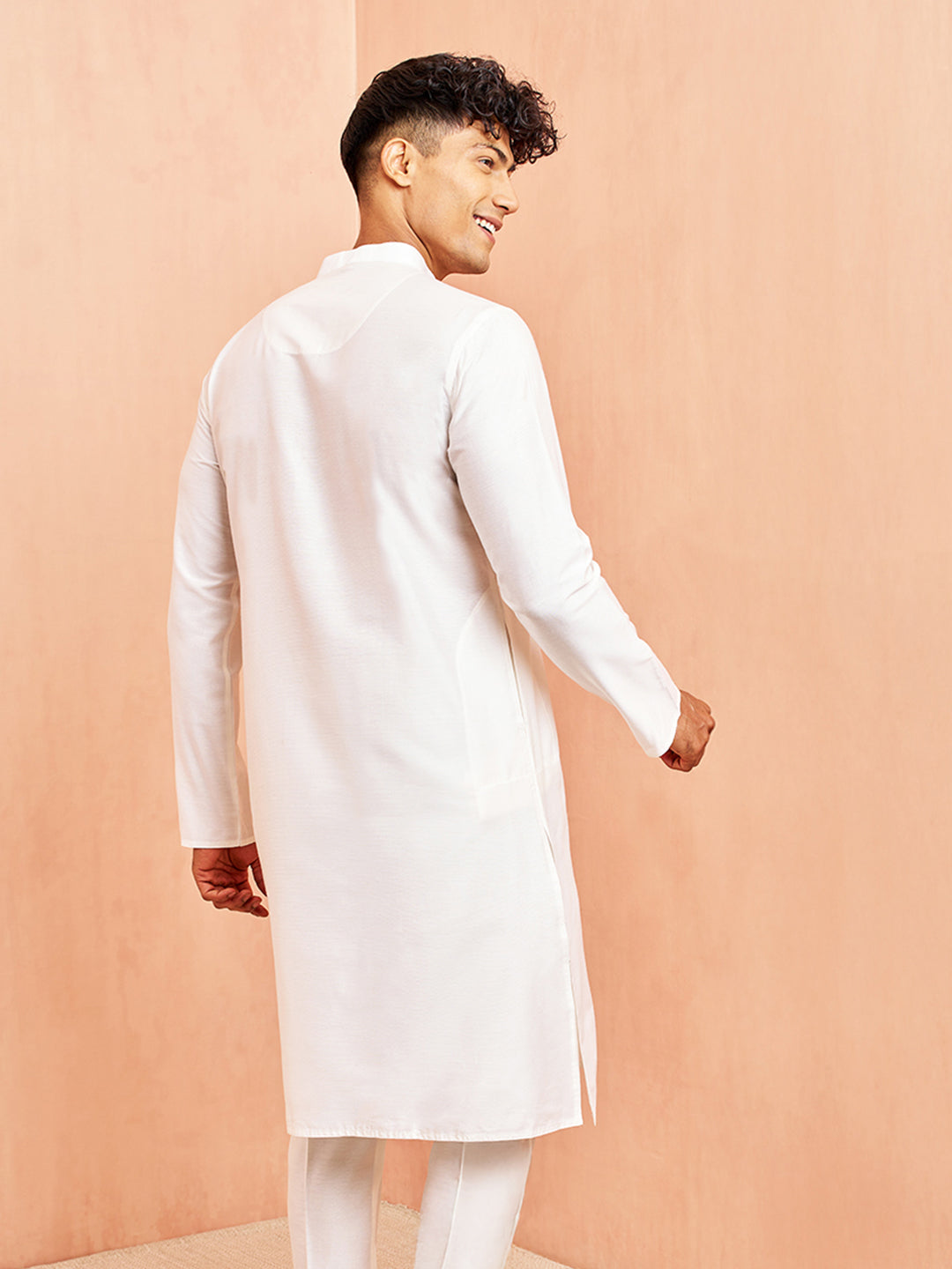 Men's White Viscose Kurta Long Sleeve Mandarin Collar Festive Wear