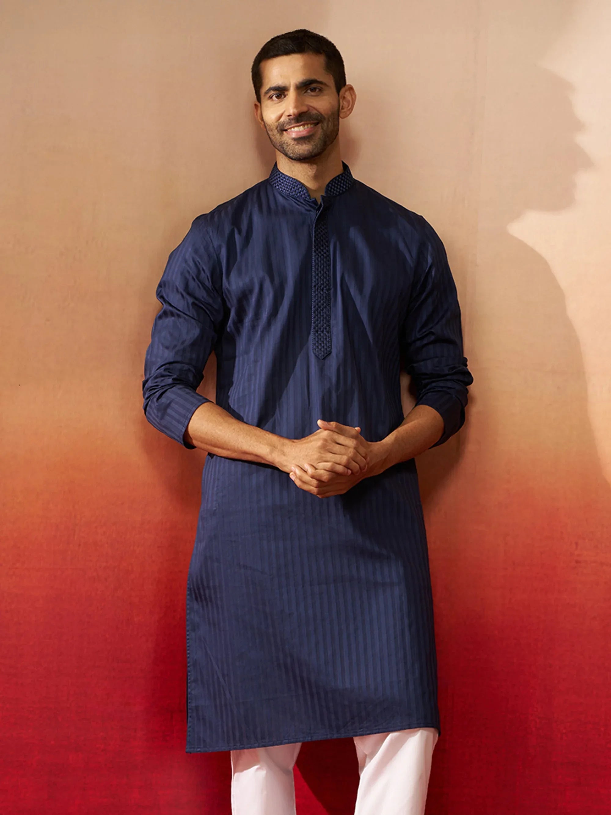 Vastramay Men Navy Blue Cotton Monalisa Embroidered Kurta