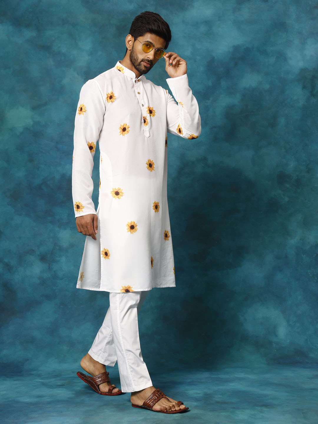 Men's White Cotton Blend Sunflower Print Kurta
