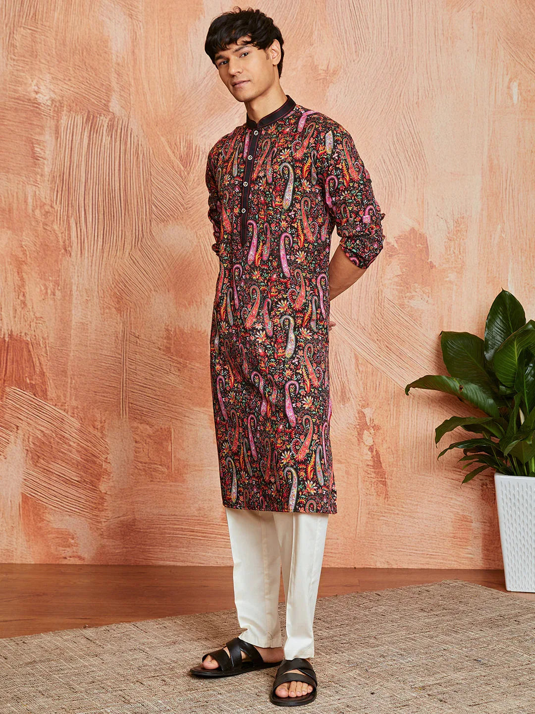 Men's Black Crepe Kurta And Pyjama Set