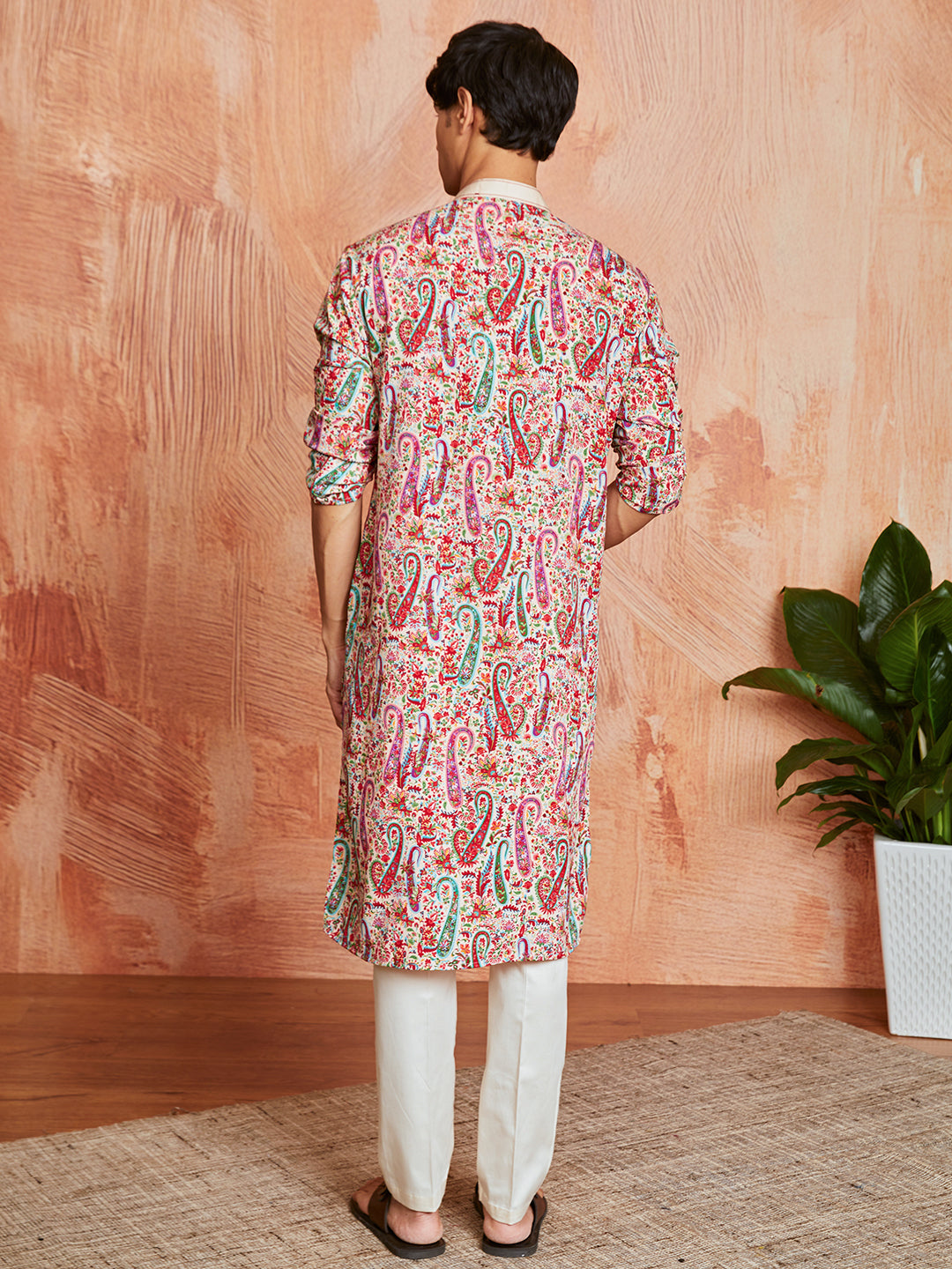 Men's Cream Crepe Kurta And Pyjama Set