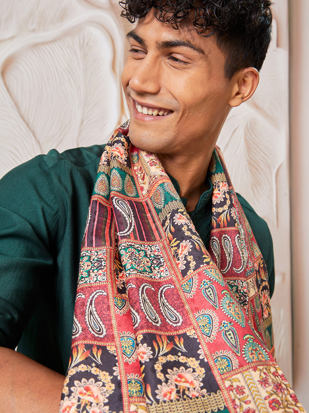 Men's Bottle Green Silk Blend Kurta,Pyjama And Dupatta Set.