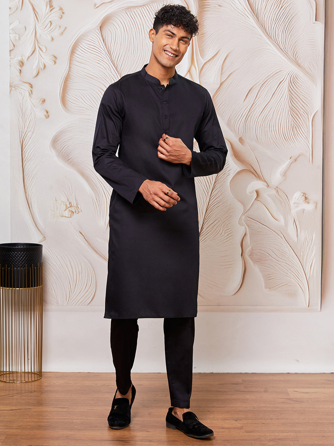 Men's Black Fine Satin Kurta And Pyjama Set
