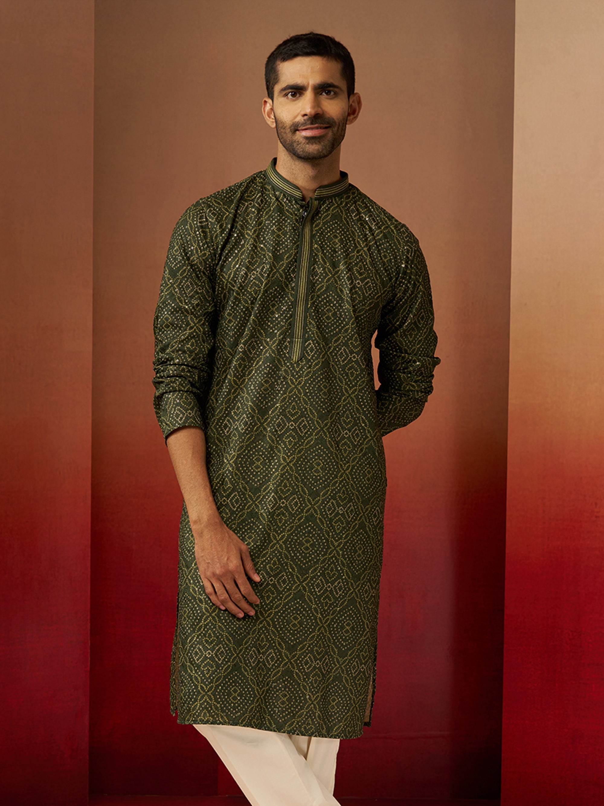 Men Green Cotton Bandhani Embroidered Kurta