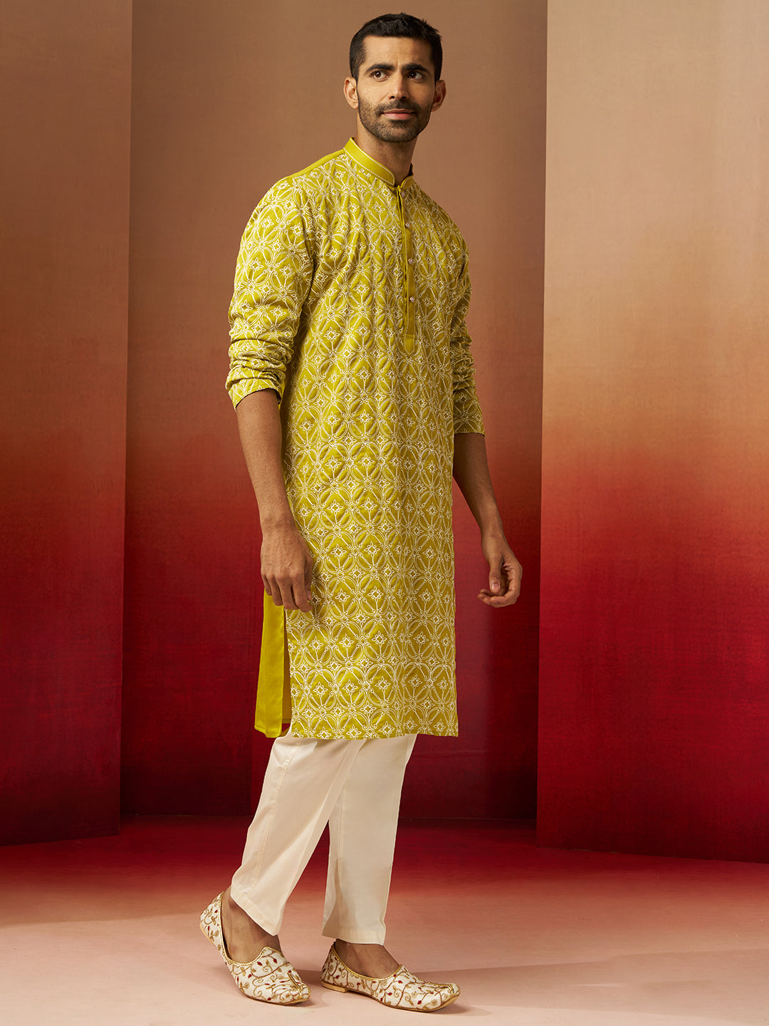 Men's Green Thread Embroidered Kurta with Pyjama
