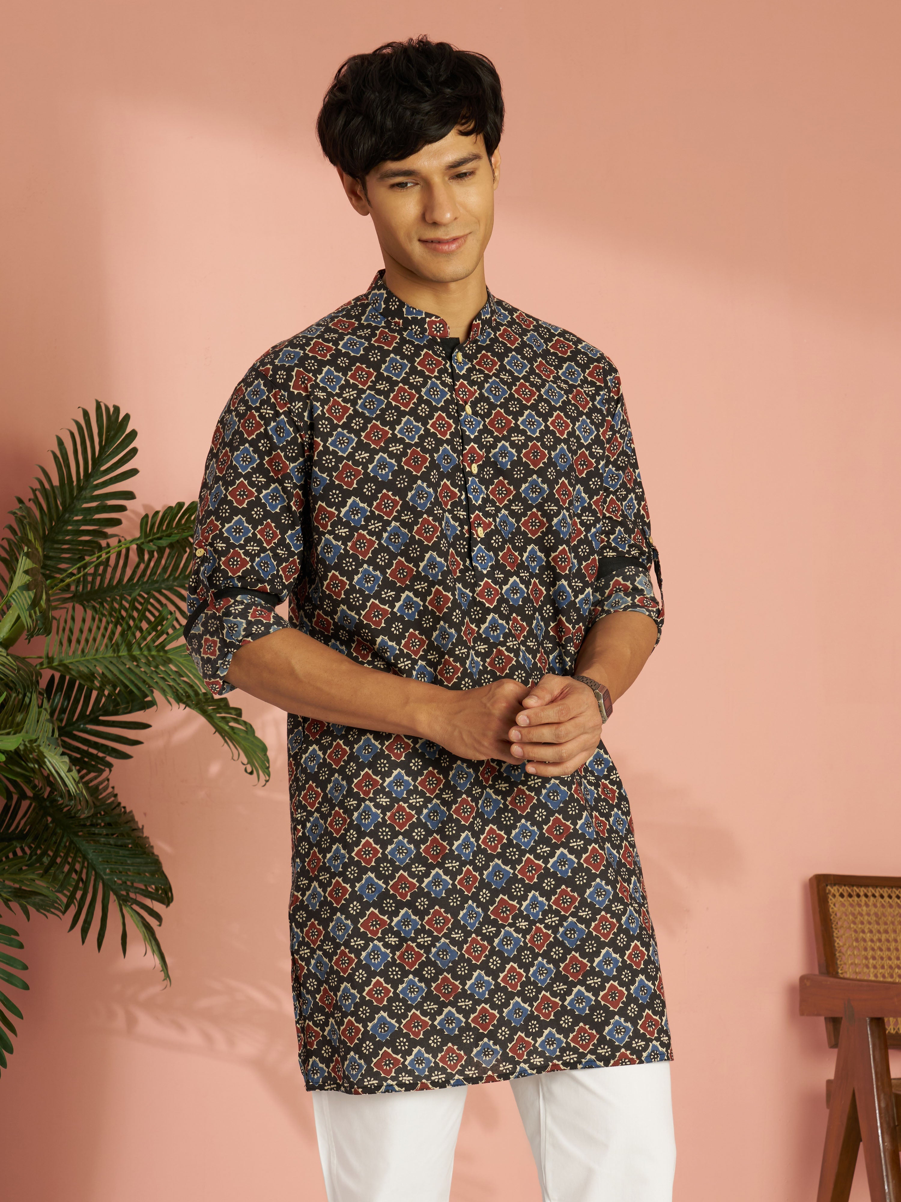 Men's Black Cotton Geometric Printed Mid-Length Kurta with Cuffed Sleeves