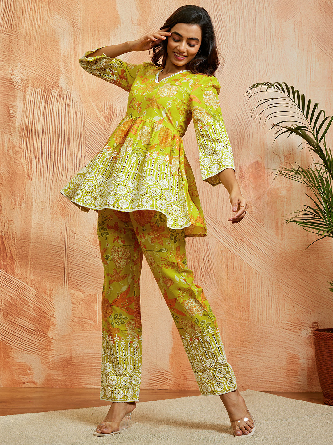 Women's Pista Green Co Ords Set - qivii