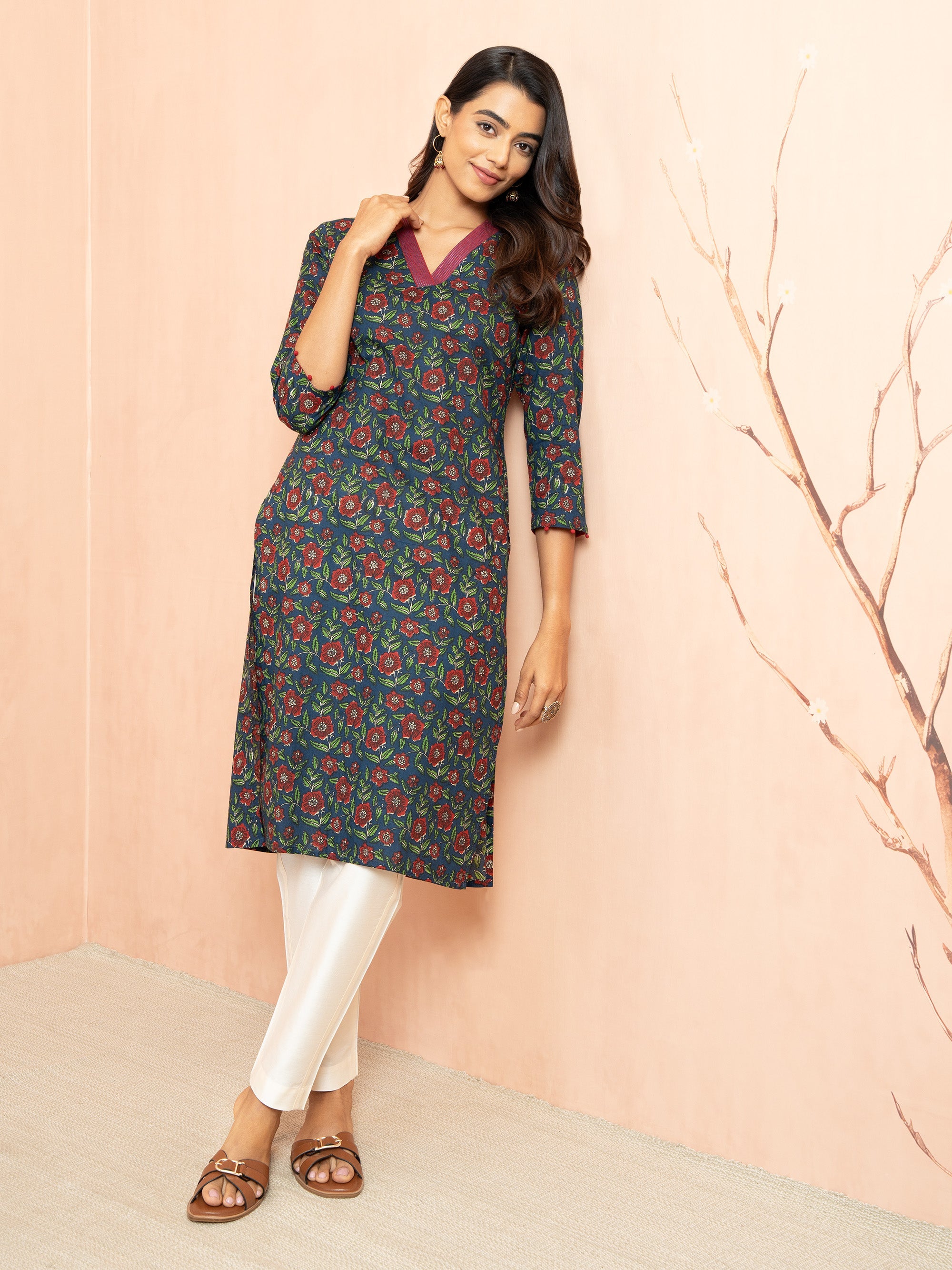 Women's Navy Blue Printed Cambric Cotton Straight Kurta