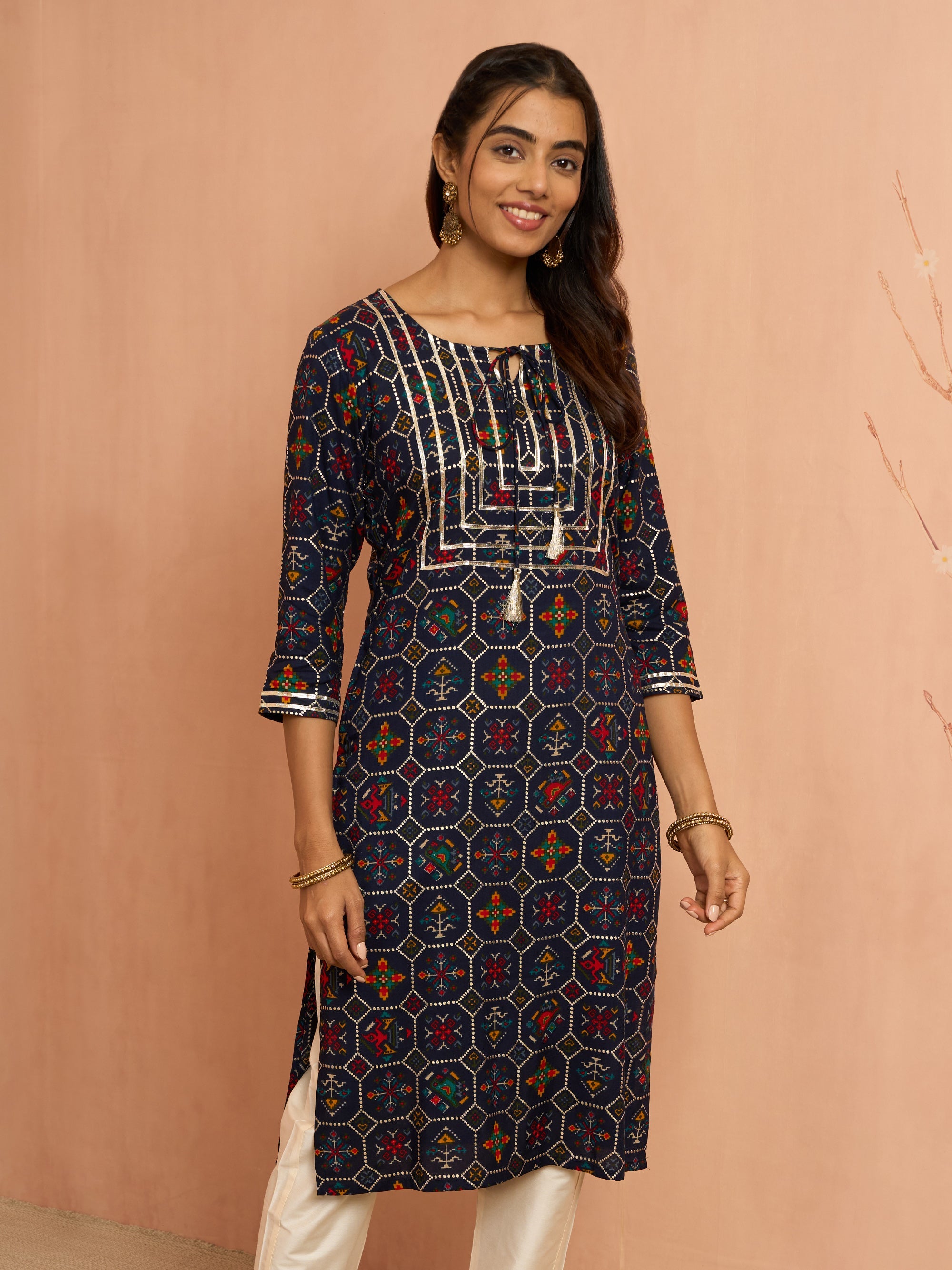 Women's Navy Blue Patola Print Foil Kurta