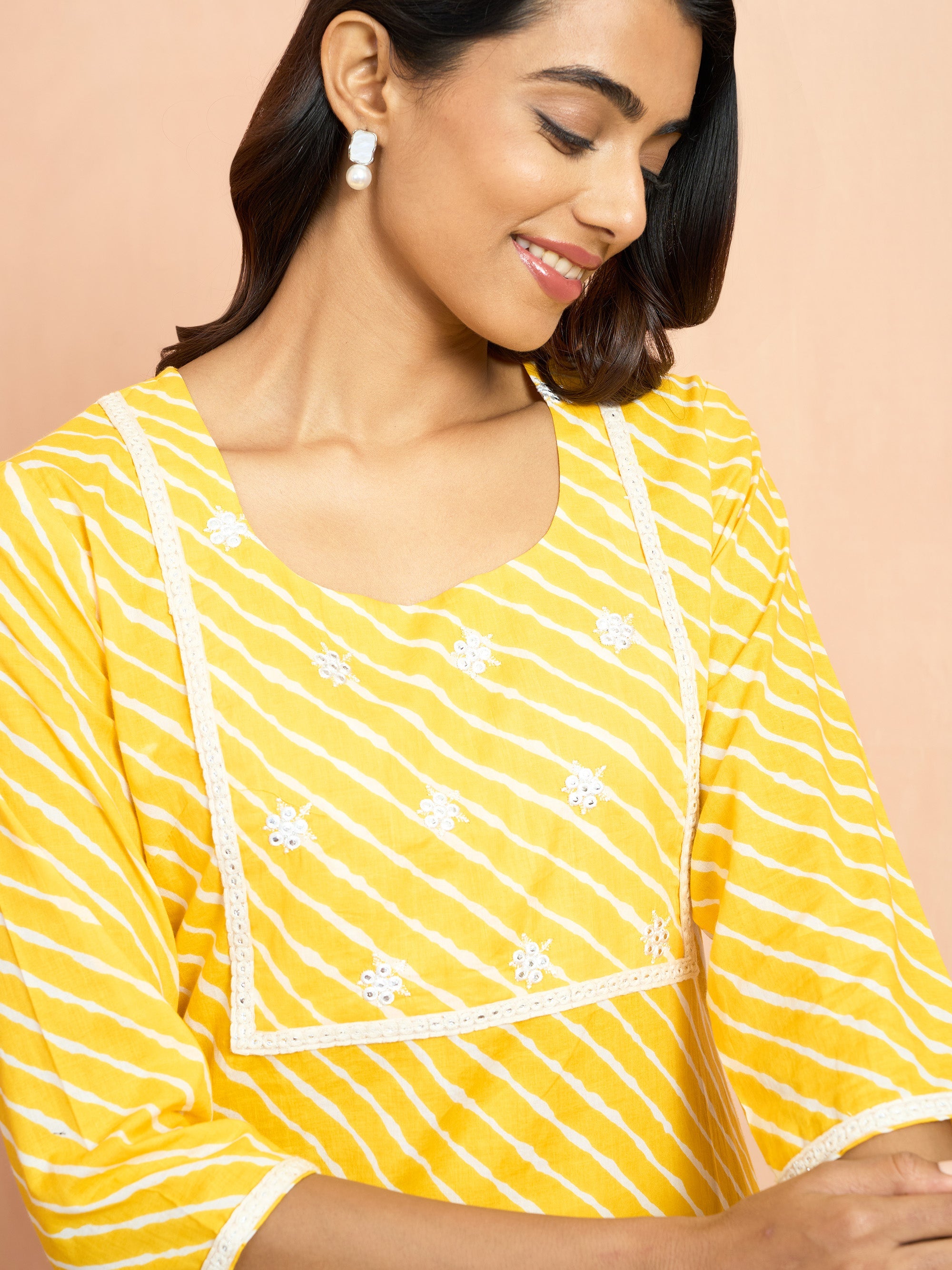 Women's Yellow Lehariya Print Embroidered Kurta