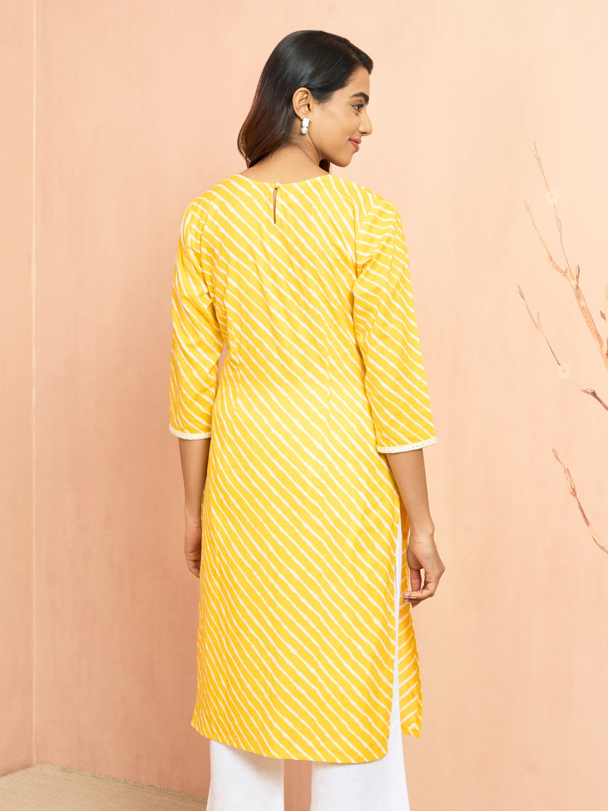 Women's Yellow Lehariya Print Embroidered Kurta