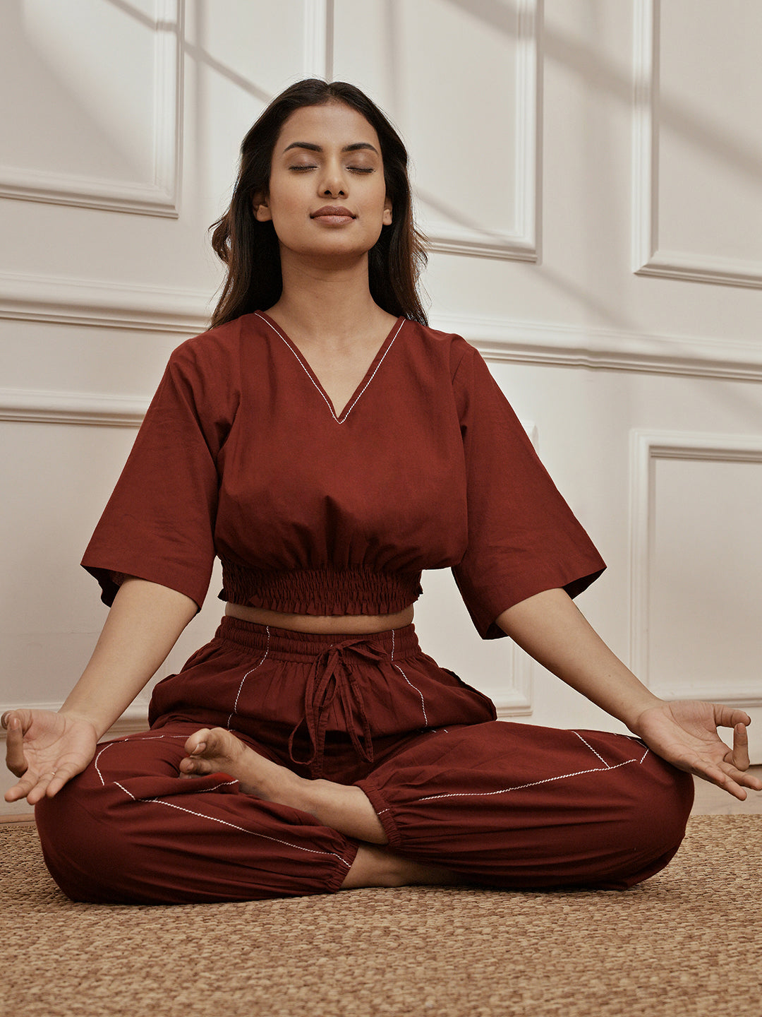 Women's Maroon Cambric Cotton V-Neck Crop Yoga Top