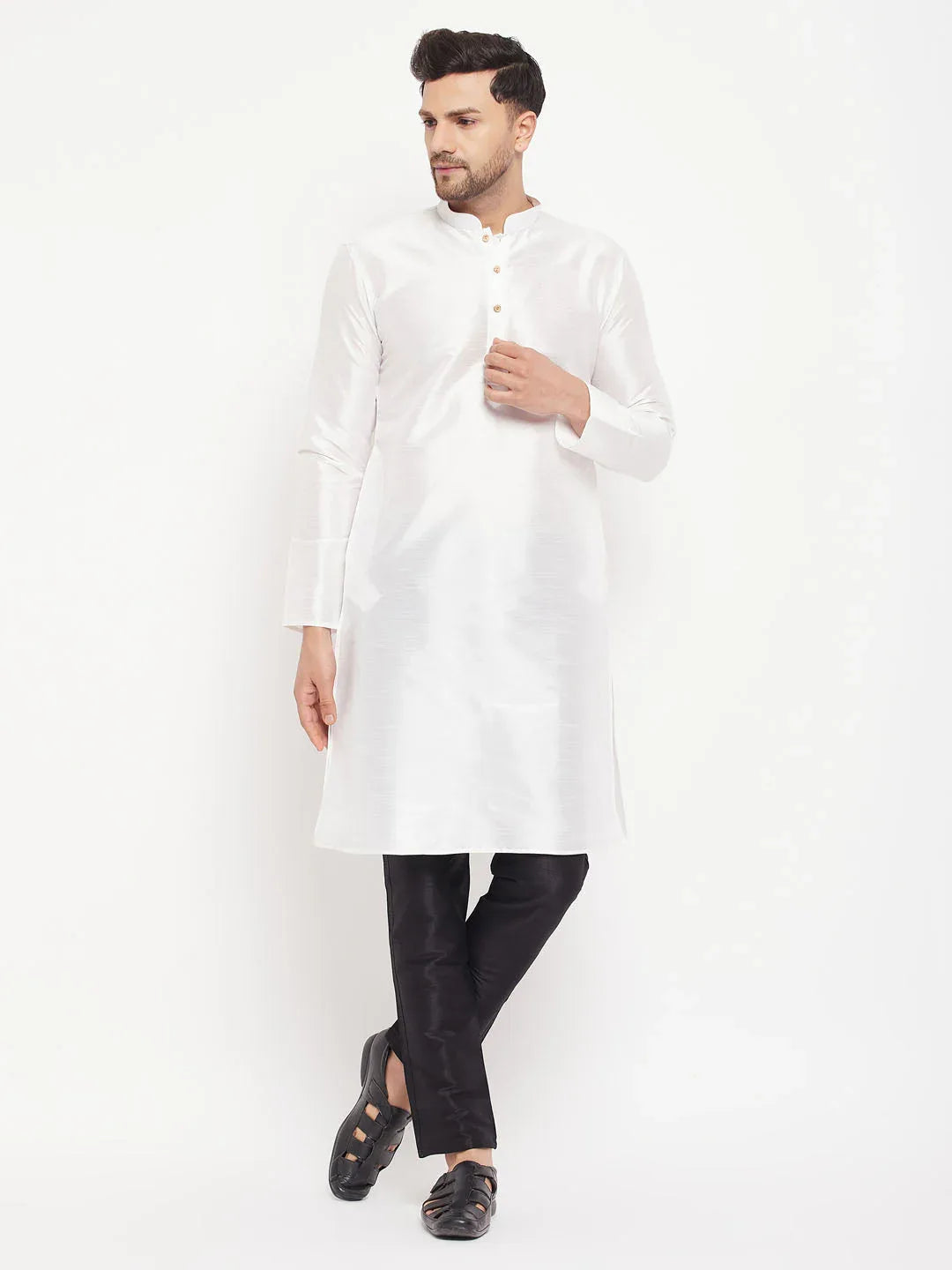 VASTRAMAY Men's White Cotton Silk Blend Kurta