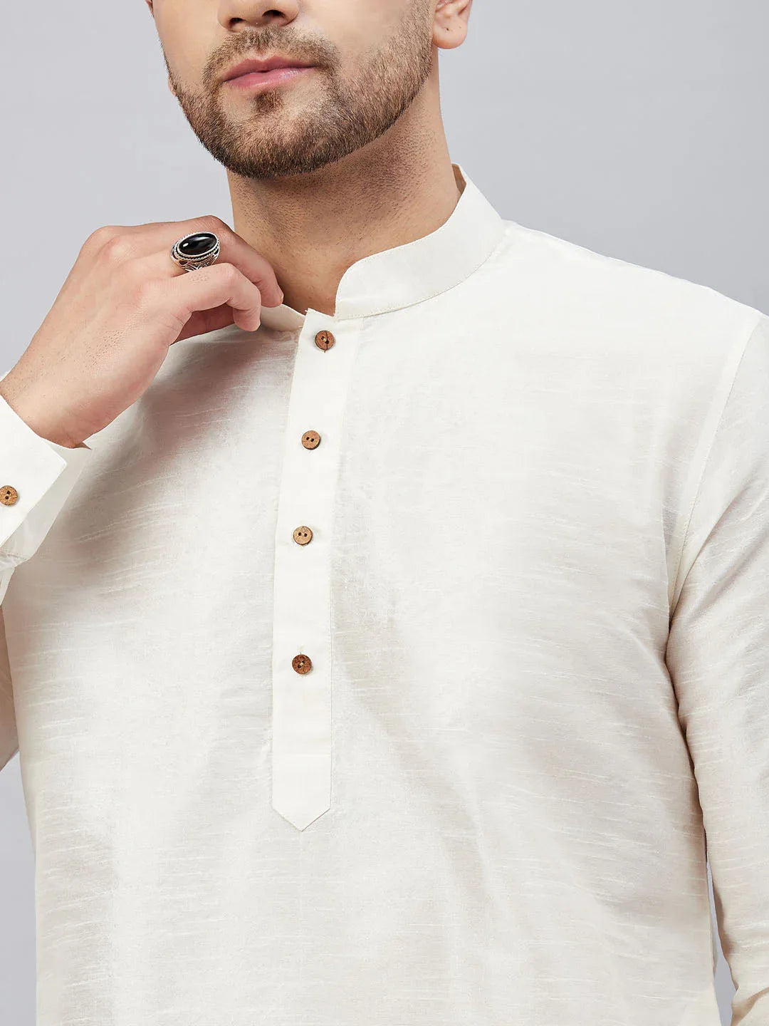 VASTRAMAY Men's Cream Silk Blend Curved Kurta