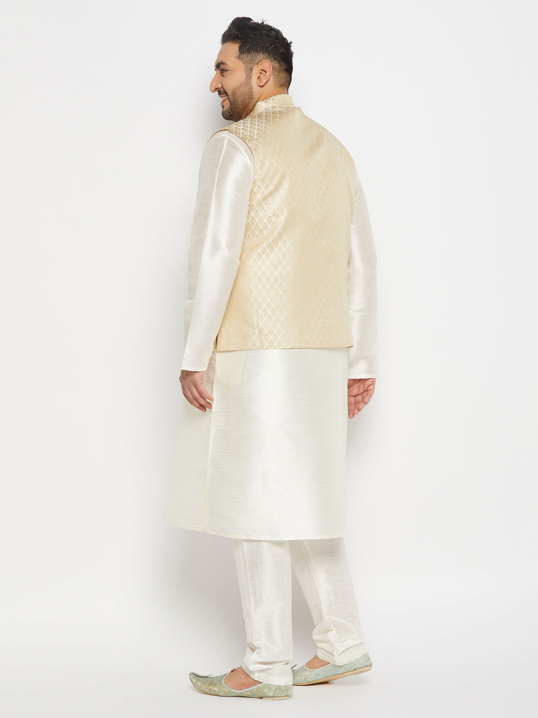 Men's Plus Size Cream Ethnic Jacket With Cream Silk Blend Kurta And Pant Style Pyjama Set
